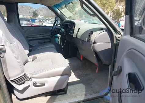 2000 Dodge Ram 1500 St z USA, uszkodzony, nr VIN 3B7HC13Y1YG106661